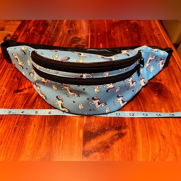 Unicorn Print Fanny Pack NWOT - Picture 3 of 7